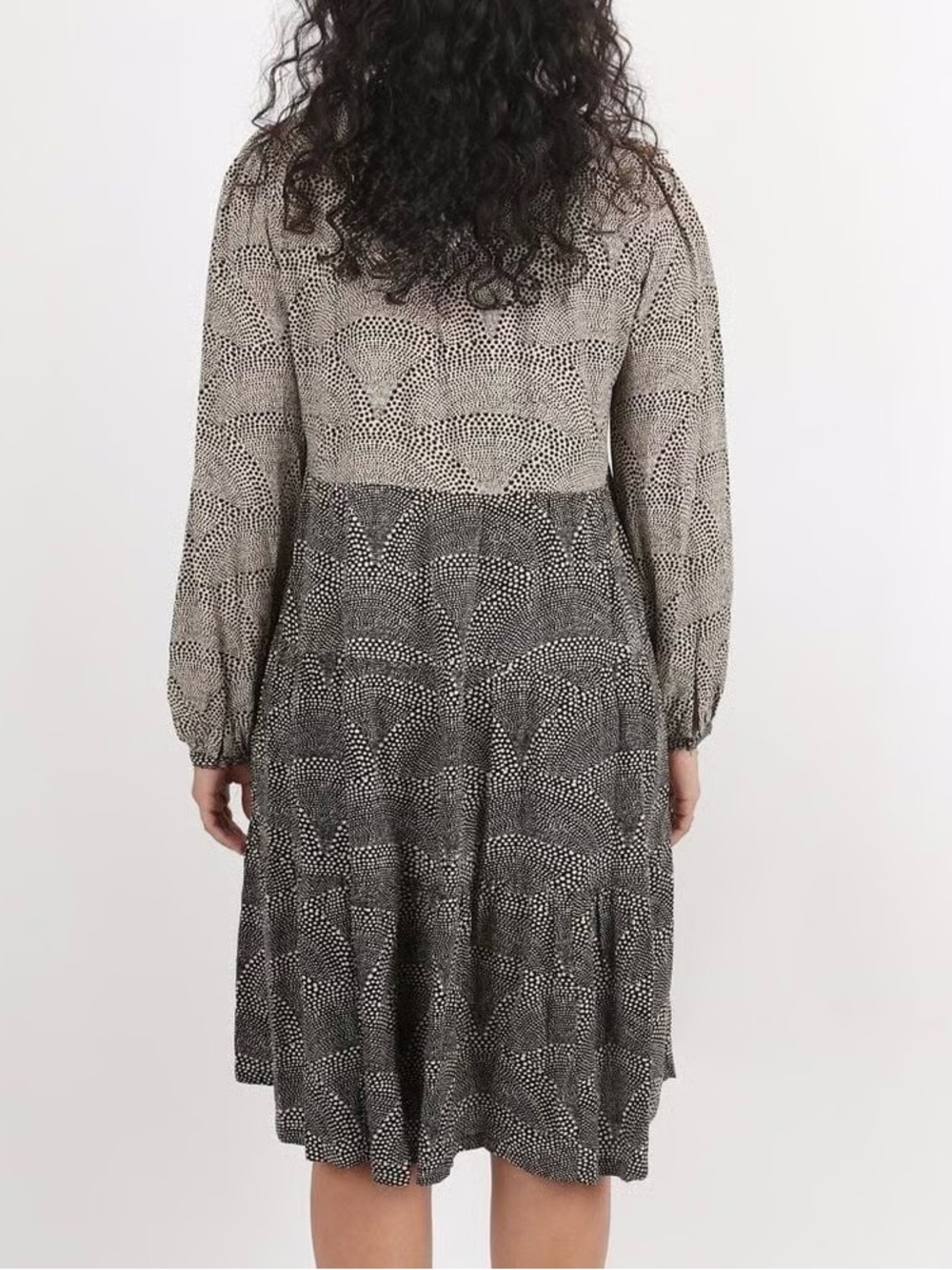 Maeve Anthropologie Black Tan Boho Printed V-Neck Long Sleeve Tiered Dress XL - Picture 3 of 12